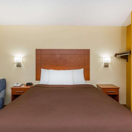 Howard Johnson By Wyndham Spartanburg Expo Center Екстер'єр фото
