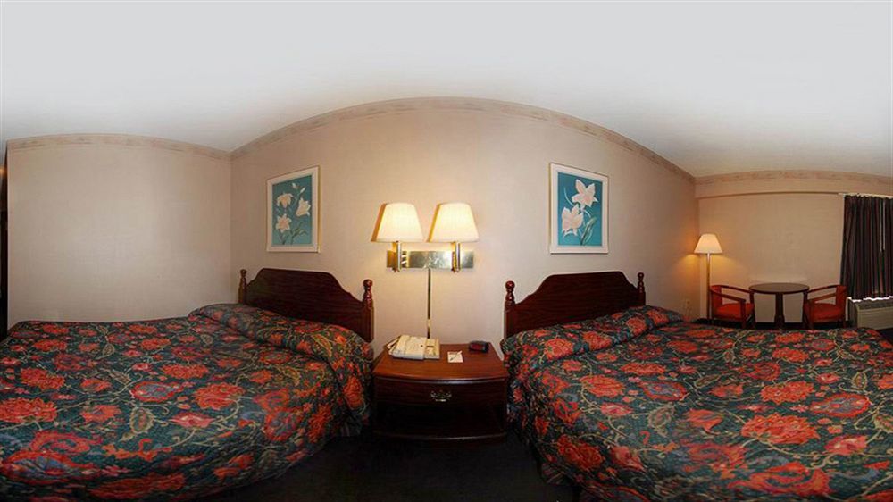 Howard Johnson By Wyndham Spartanburg Expo Center Екстер'єр фото