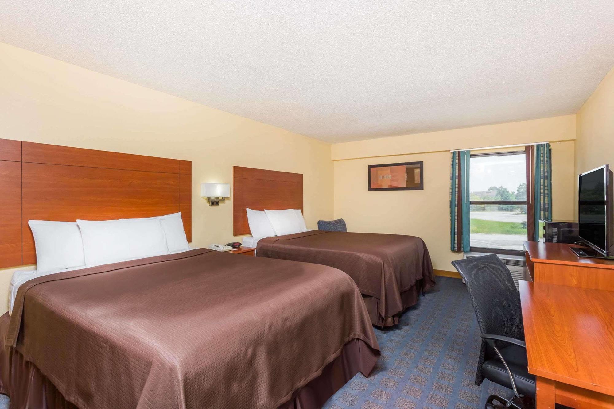 Howard Johnson By Wyndham Spartanburg Expo Center Екстер'єр фото