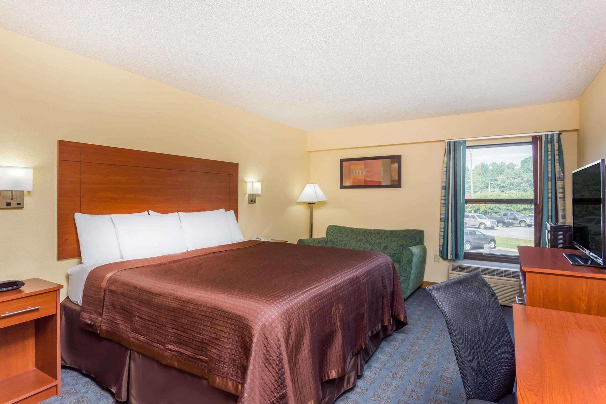 Howard Johnson By Wyndham Spartanburg Expo Center Екстер'єр фото